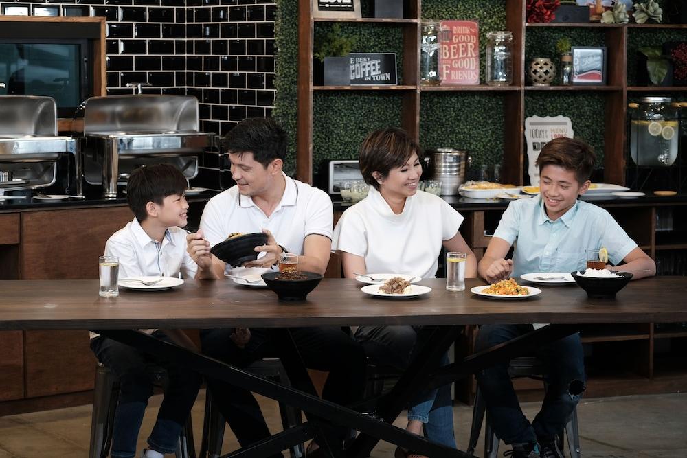 U Hotels Makati Makati City Ngoại thất bức ảnh
