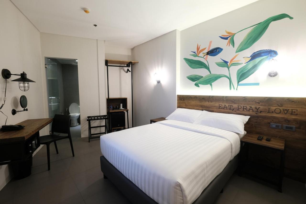 U Hotels Makati Makati City Phòng bức ảnh